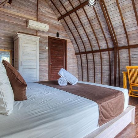 Megaland Bungalow Batununggul エクステリア 写真