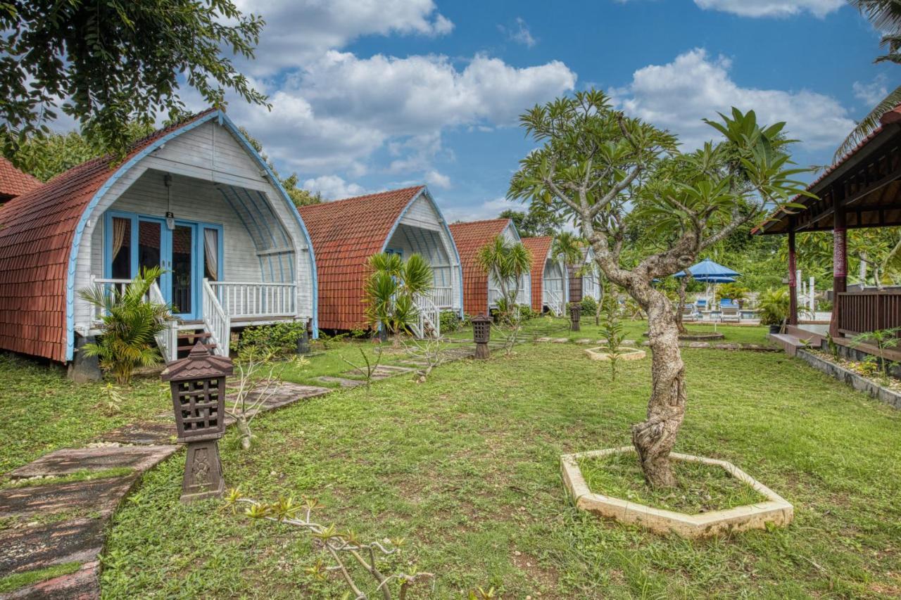 Megaland Bungalow Batununggul エクステリア 写真