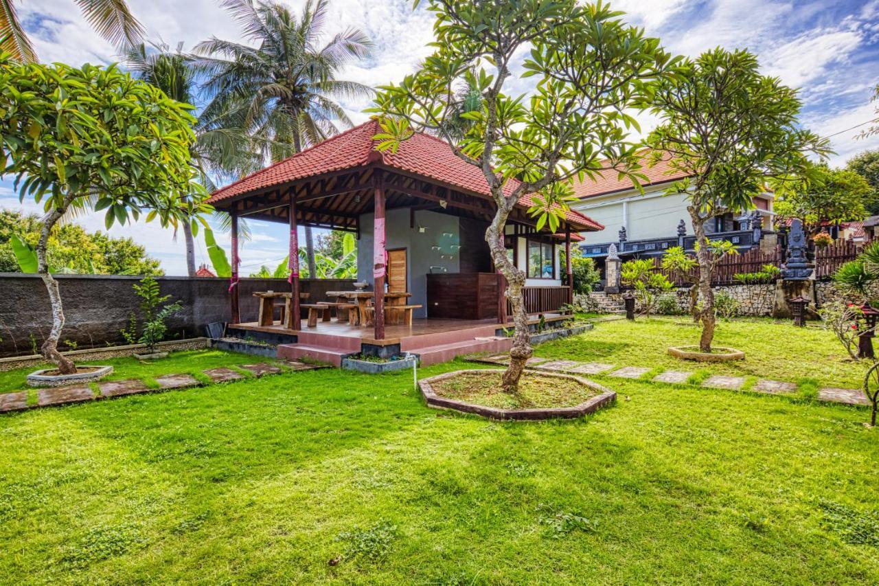 Megaland Bungalow Batununggul エクステリア 写真